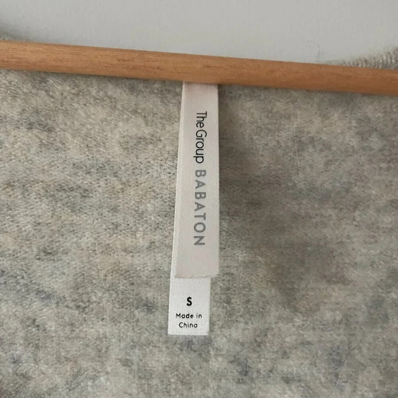 Aritzia The Group Wool Yak Bandini Cross Wrap Sweater  Heather Cream Grey Small - Picture 8 of 9